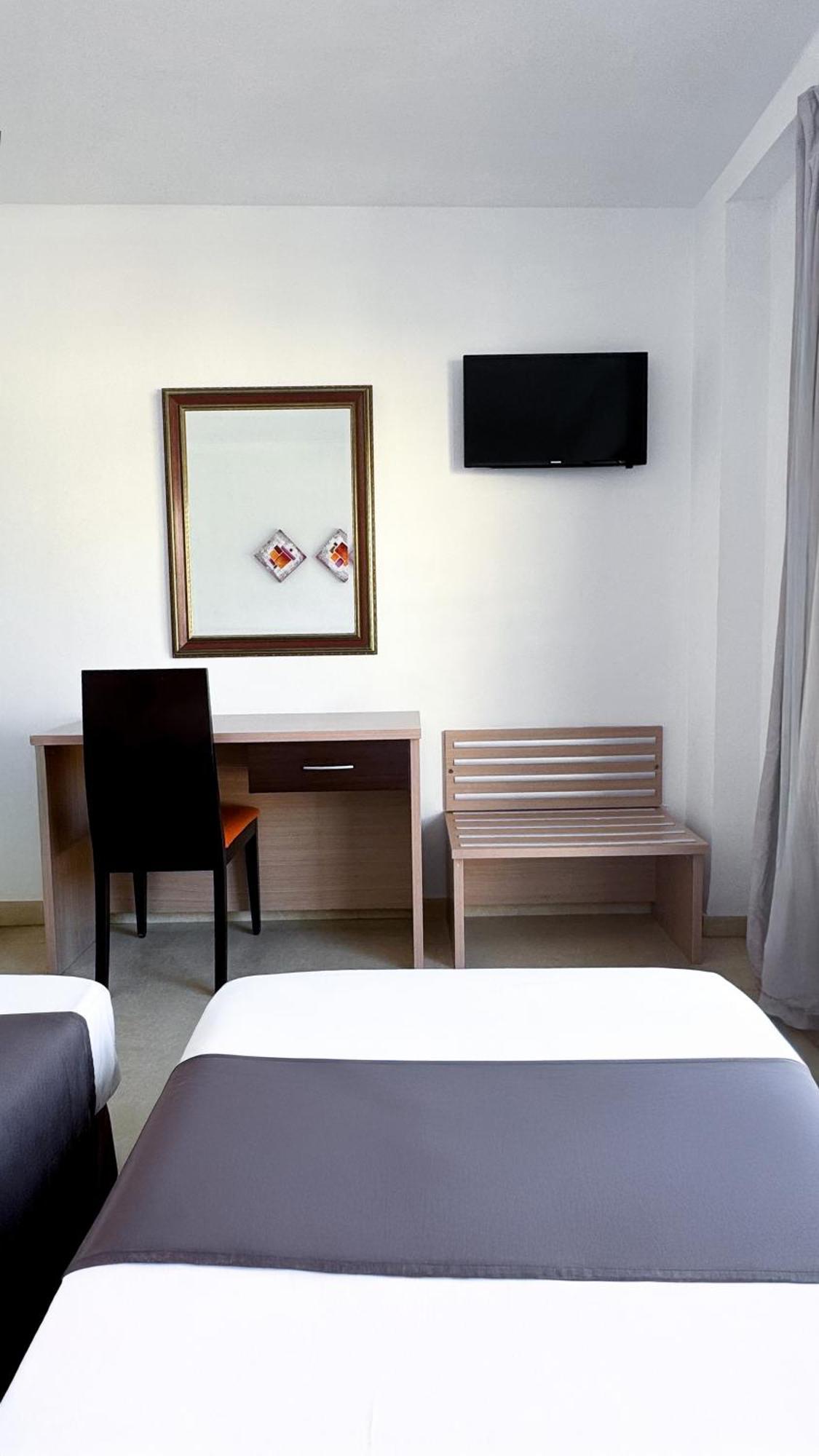 Hotel Primavera Бенидорм Экстерьер фото